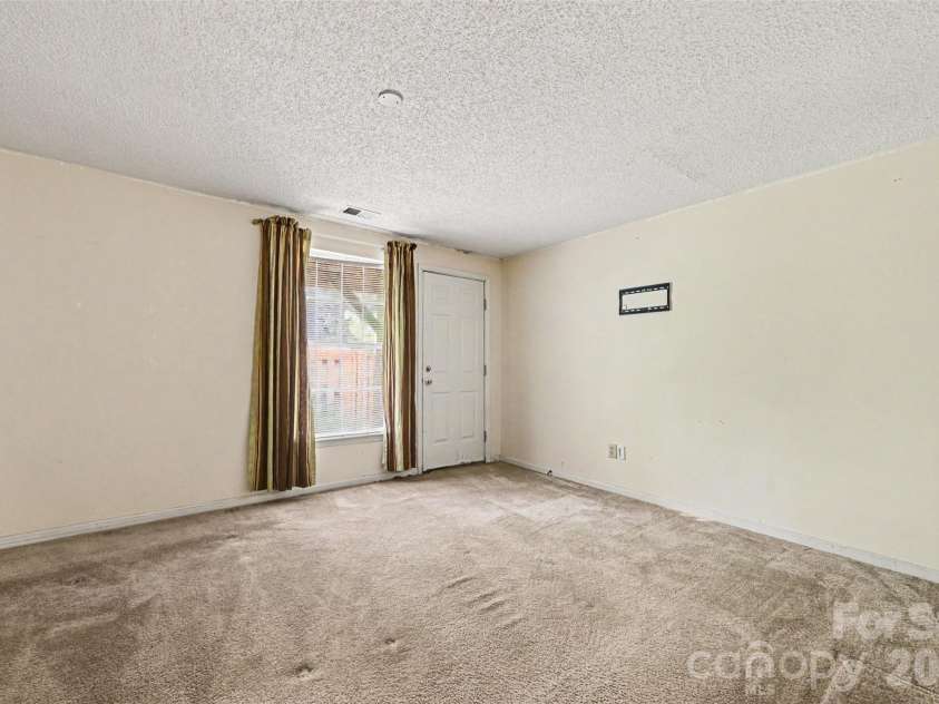 9610 Green Gable Court, Charlotte, NC 28270.  MLS# CAR4391714, YatesRealty ID 31175. 