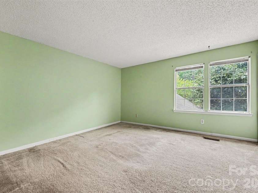 9610 Green Gable Court, Charlotte, NC 28270.  MLS# CAR4391714, YatesRealty ID 31175. 