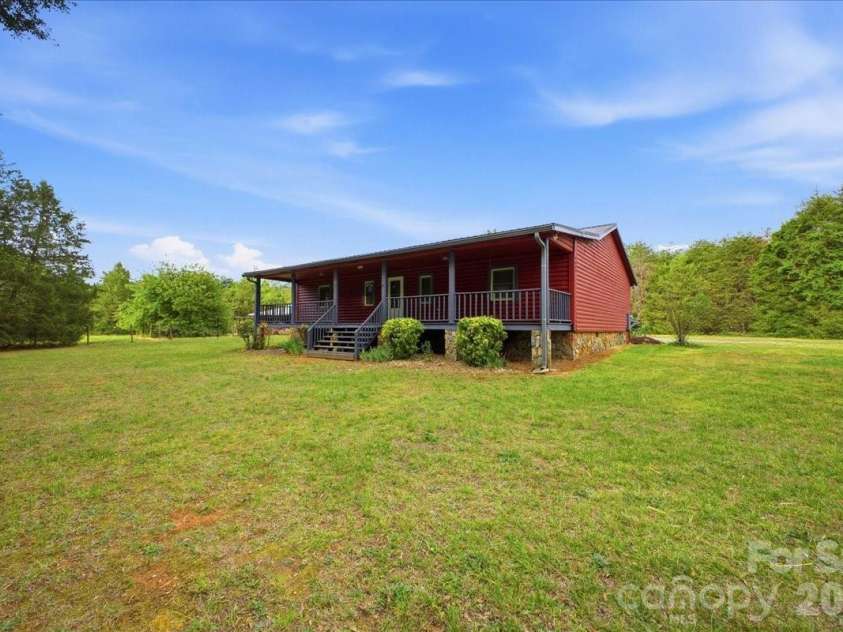 4639 Hickory Lincolnton Highway, Newton, NC 28658.  MLS# CAR4385799, YatesRealty ID 31176. 