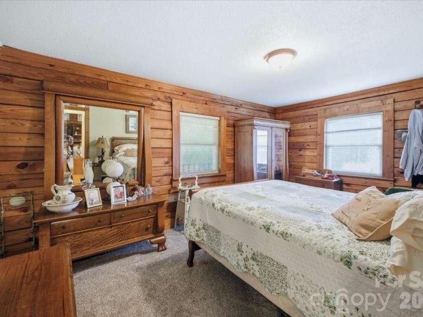 4639 Hickory Lincolnton Highway, Newton, NC 28658.  MLS# CAR4385799, YatesRealty ID 31176. 