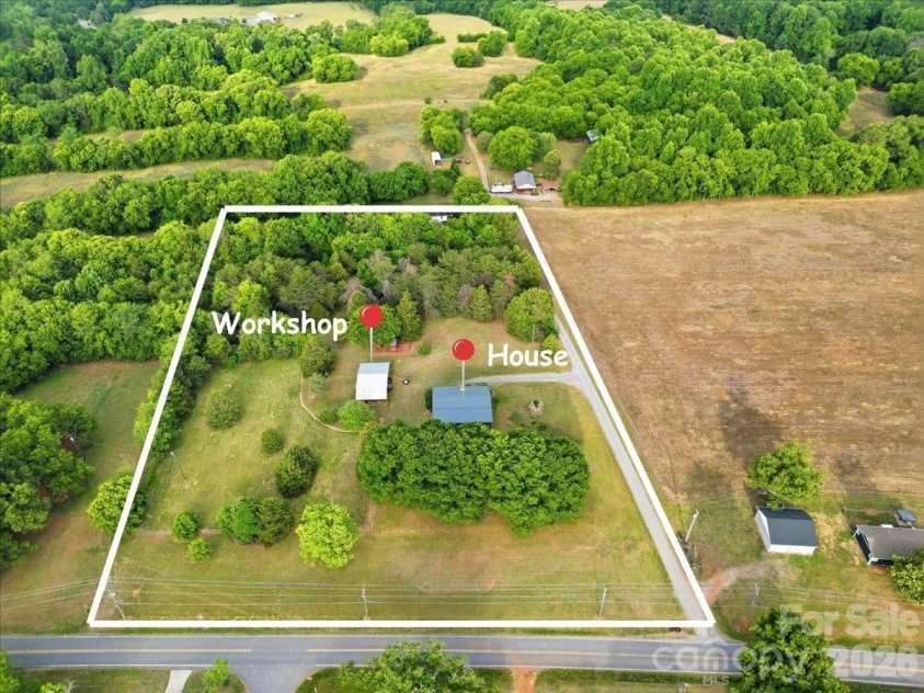 4639 Hickory Lincolnton Highway, Newton, NC 28658.  MLS# CAR4385799, YatesRealty ID 31176. 