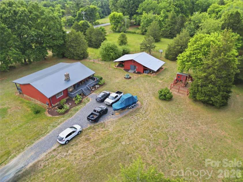 4639 Hickory Lincolnton Highway, Newton, NC 28658.  MLS# CAR4385799, YatesRealty ID 31176. 