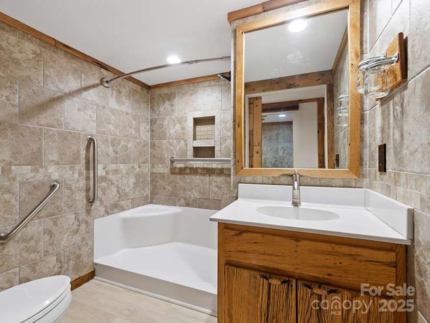 91 Rice Branch Road, Asheville, NC 28804.  MLS# CAR4282314, YatesRealty ID 31176. 