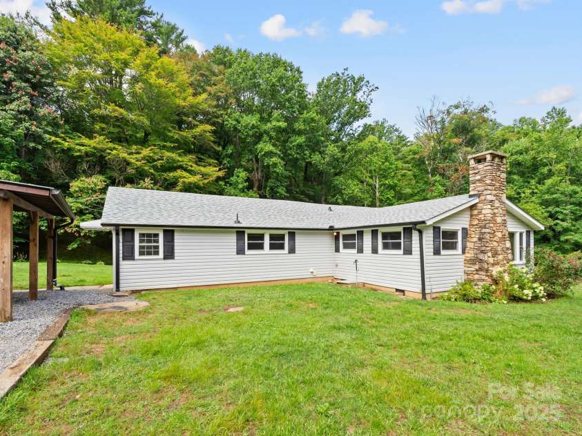 91 Rice Branch Road, Asheville, NC 28804.  MLS# CAR4282314, YatesRealty ID 31176. 