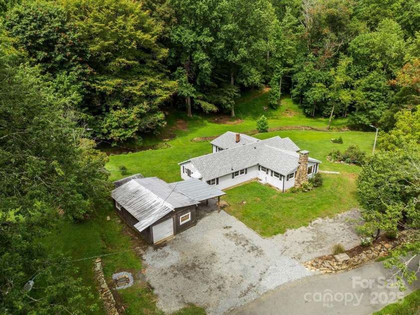 91 Rice Branch Road, Asheville, NC 28804.  MLS# CAR4282314, YatesRealty ID 31176. 