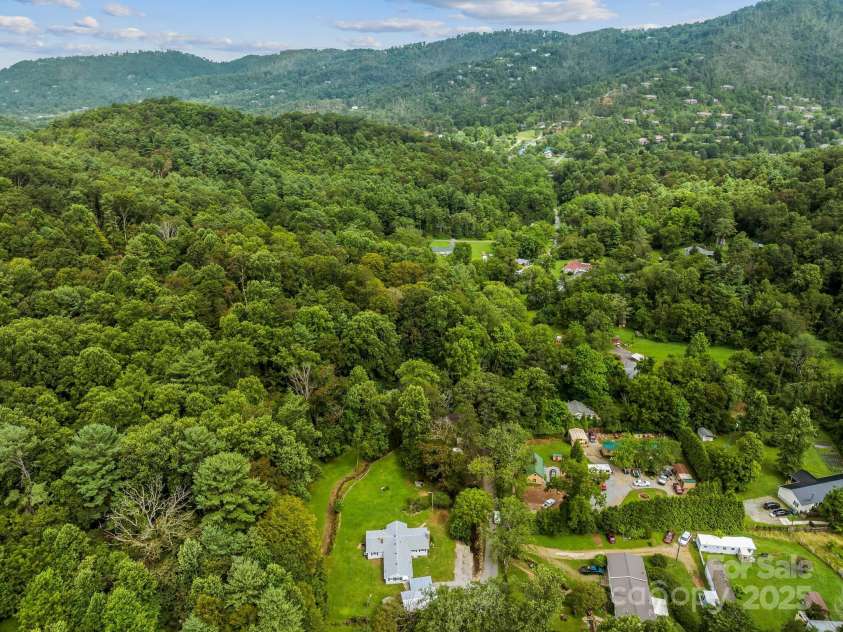 91 Rice Branch Road, Asheville, NC 28804.  MLS# CAR4282314, YatesRealty ID 31176. 