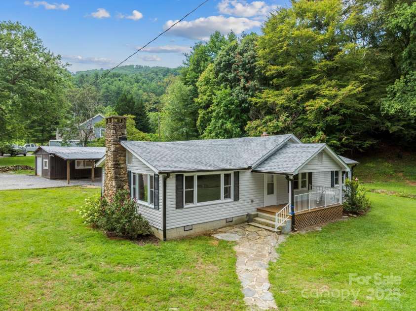 91 Rice Branch Road, Asheville, NC 28804.  MLS# CAR4282314, YatesRealty ID 31176. 