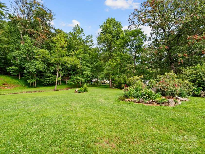 91 Rice Branch Road, Asheville, NC 28804.  MLS# CAR4282314, YatesRealty ID 31176. 