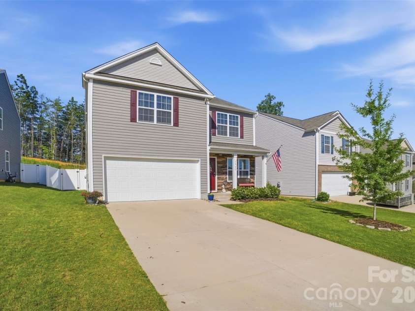 1347 Mifflin Lane, Dallas, NC 28034.  MLS# CAR4389599, YatesRealty ID 31177. 