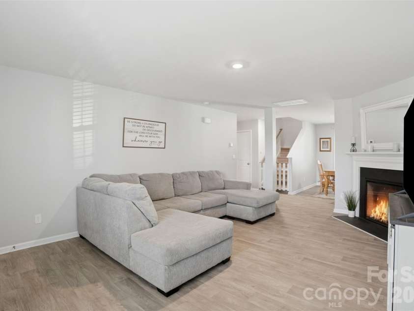 1347 Mifflin Lane, Dallas, NC 28034.  MLS# CAR4389599, YatesRealty ID 31177. 