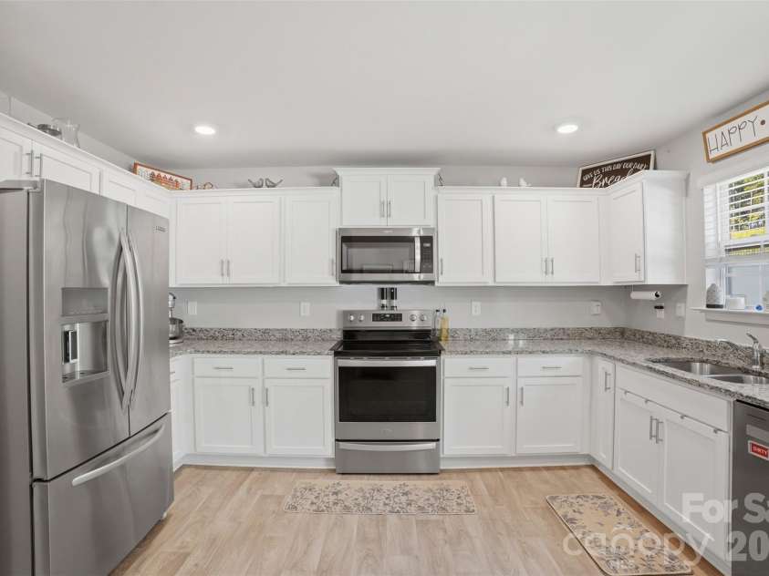 1347 Mifflin Lane, Dallas, NC 28034.  MLS# CAR4389599, YatesRealty ID 31177. 