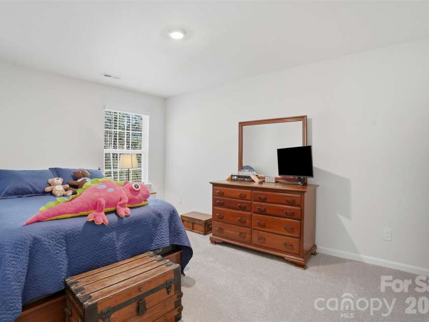 1347 Mifflin Lane, Dallas, NC 28034.  MLS# CAR4389599, YatesRealty ID 31177. 