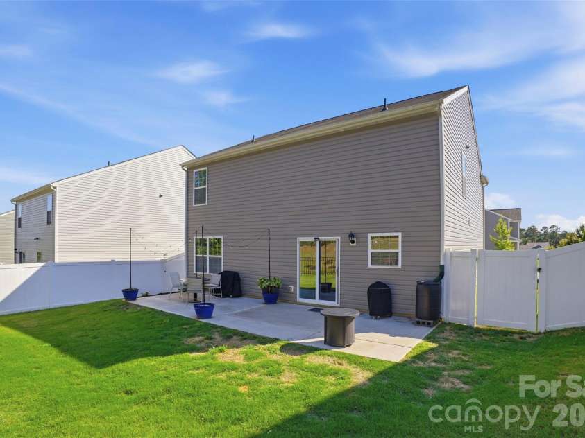 1347 Mifflin Lane, Dallas, NC 28034.  MLS# CAR4389599, YatesRealty ID 31177. 