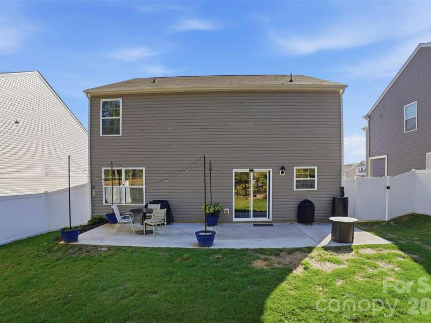 1347 Mifflin Lane, Dallas, NC 28034.  MLS# CAR4389599, YatesRealty ID 31177. 