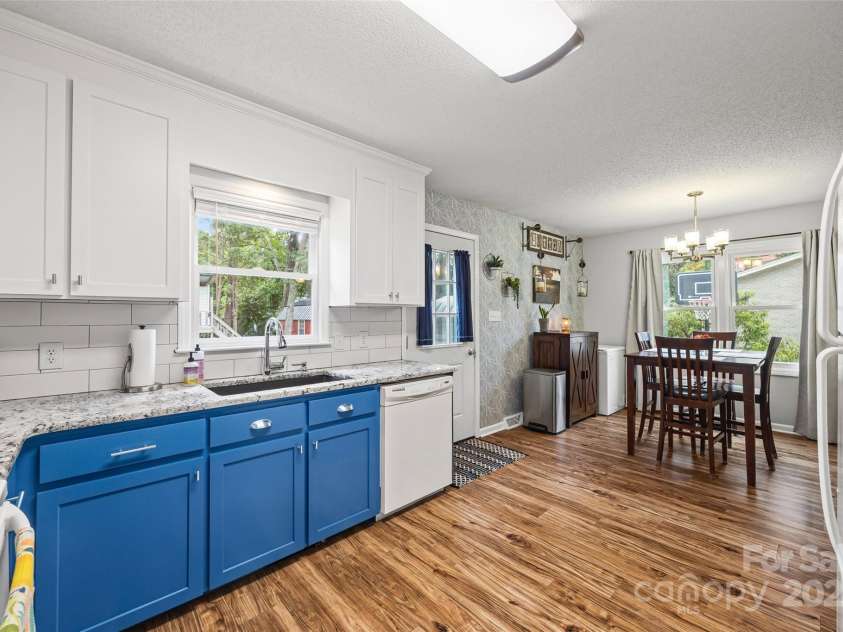 1606 Lakewood Drive, Rock Hill, SC 29732.  MLS# CAR4284630, YatesRealty ID 31177. 