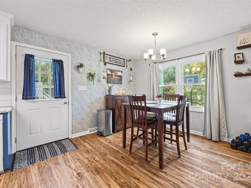 1606 Lakewood Drive, Rock Hill, SC 29732.  MLS# CAR4284630, YatesRealty ID 31177. 