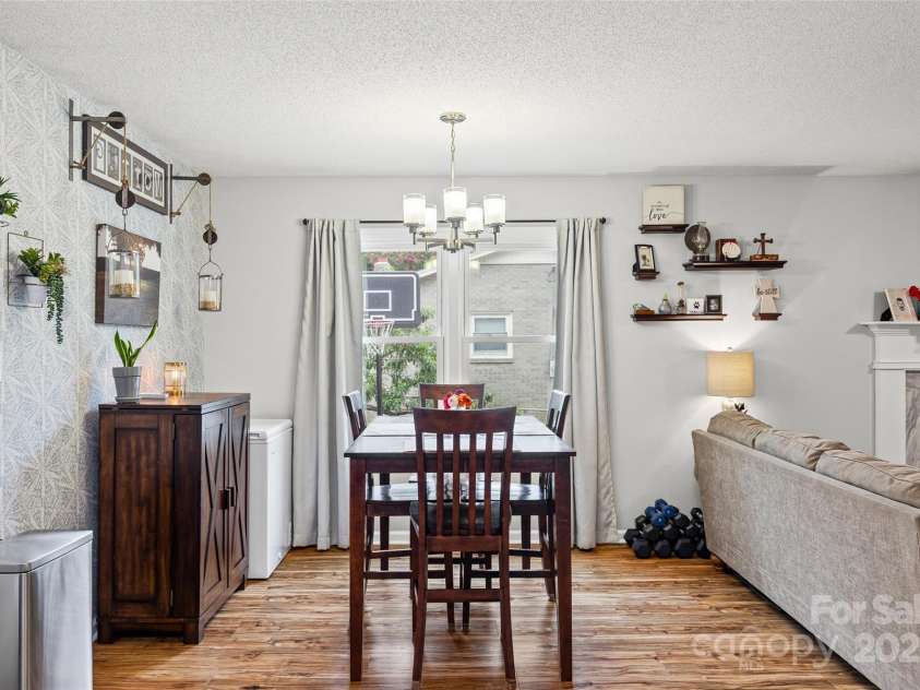 1606 Lakewood Drive, Rock Hill, SC 29732.  MLS# CAR4284630, YatesRealty ID 31177. 