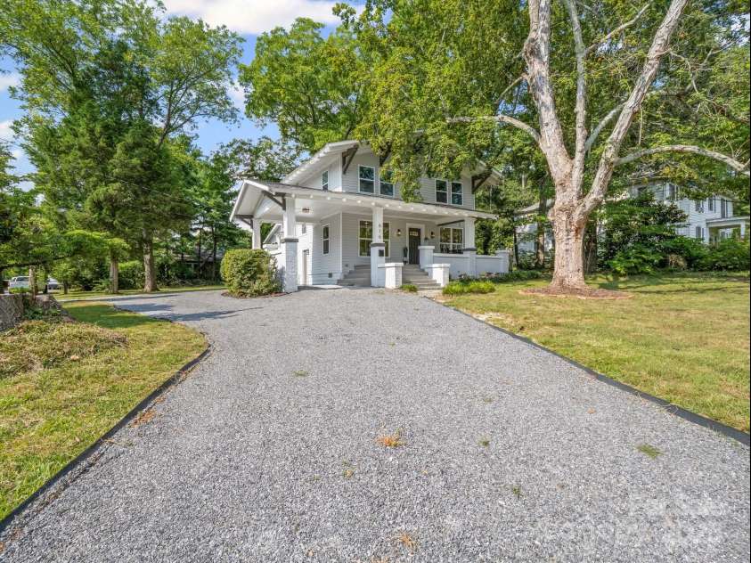 616 Marion Street, Shelby, NC 28150.  MLS# CAR4274175, YatesRealty ID 31178. Front of house