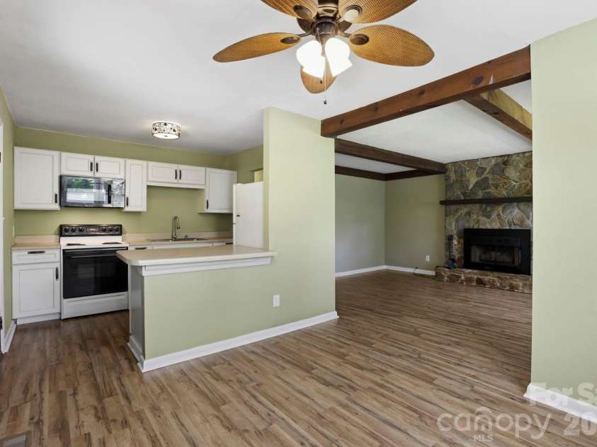 112 Forest Cove, Rutherfordton, NC 28139.  MLS# CAR4390130, YatesRealty ID 31179. Dining Room & Kitchen