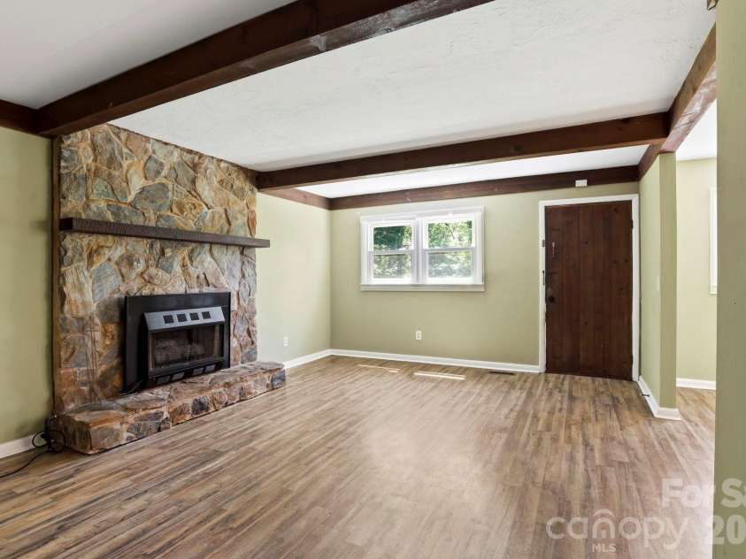 112 Forest Cove, Rutherfordton, NC 28139.  MLS# CAR4390130, YatesRealty ID 31179. Living Room