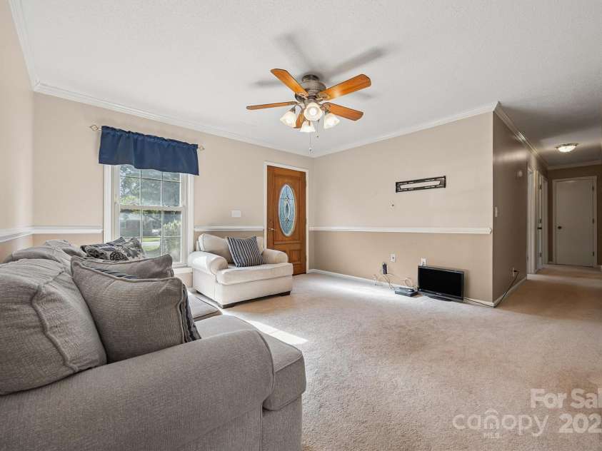 1623 Lakewood Drive, Rock Hill, SC 29732.  MLS# CAR4278853, YatesRealty ID 31179. 