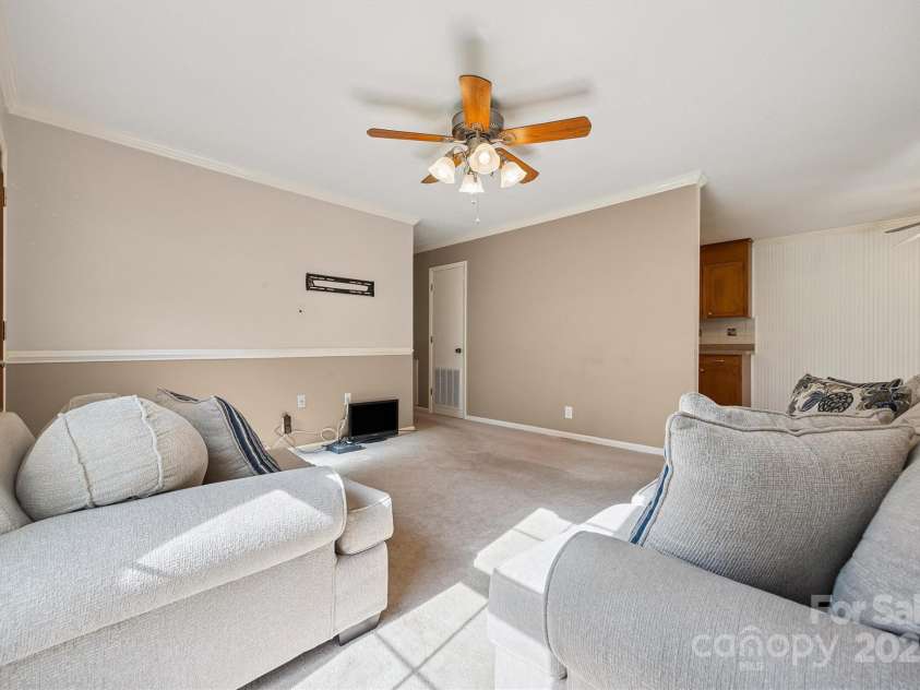 1623 Lakewood Drive, Rock Hill, SC 29732.  MLS# CAR4278853, YatesRealty ID 31179. 