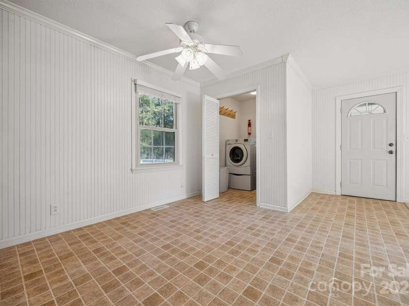 1623 Lakewood Drive, Rock Hill, SC 29732.  MLS# CAR4278853, YatesRealty ID 31179. 