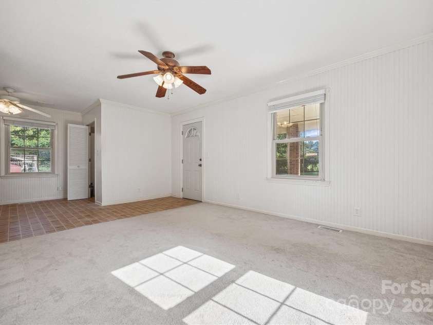 1623 Lakewood Drive, Rock Hill, SC 29732.  MLS# CAR4278853, YatesRealty ID 31179. 