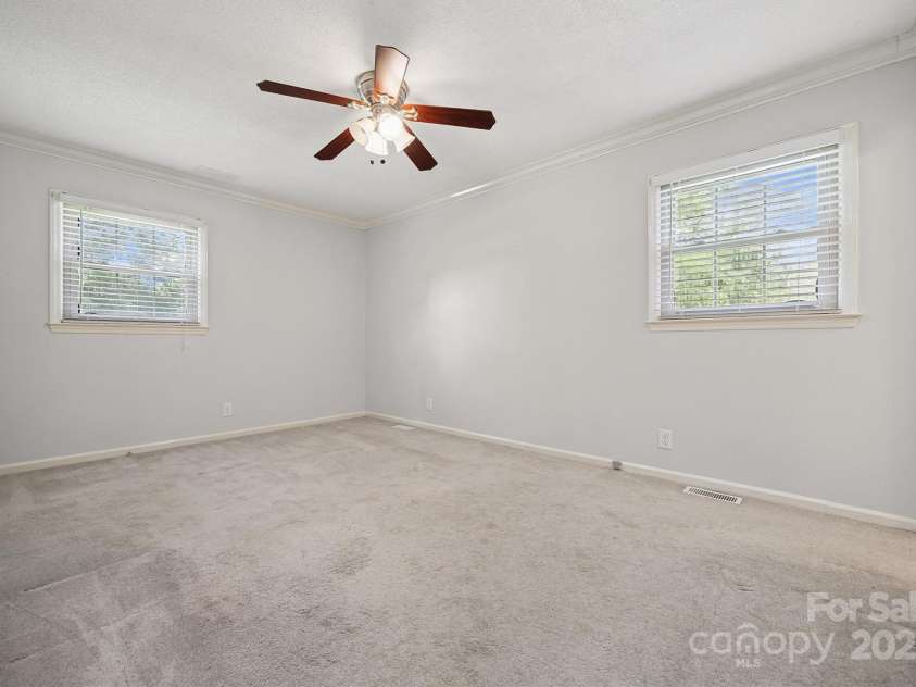 1623 Lakewood Drive, Rock Hill, SC 29732.  MLS# CAR4278853, YatesRealty ID 31179. 