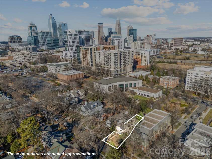 825 Lexington Avenue, Charlotte, NC 28203.  MLS# CAR4337612, YatesRealty ID 3118. 