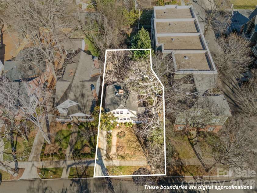 825 Lexington Avenue, Charlotte, NC 28203.  MLS# CAR4337612, YatesRealty ID 3118. 