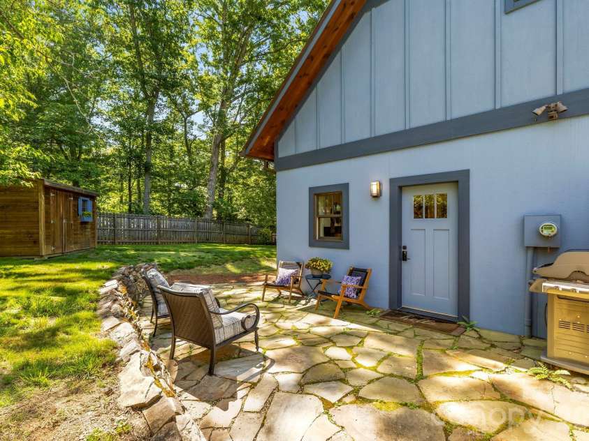 216 Hiawassee Avenue, Black Mountain, NC 28711.  MLS# CAR4391846, YatesRealty ID 31180. 
