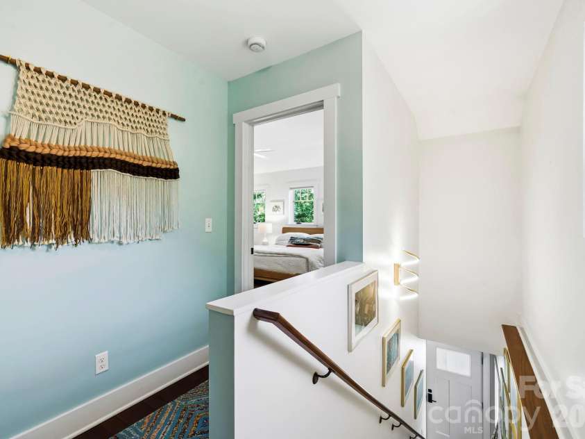 216 Hiawassee Avenue, Black Mountain, NC 28711.  MLS# CAR4391846, YatesRealty ID 31180. 