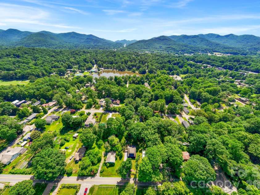 216 Hiawassee Avenue, Black Mountain, NC 28711.  MLS# CAR4391846, YatesRealty ID 31180. 
