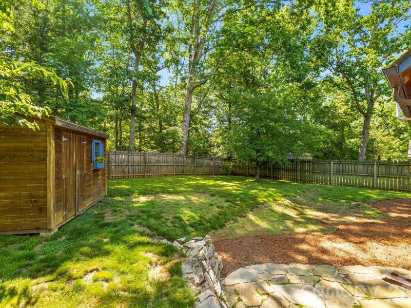 216 Hiawassee Avenue, Black Mountain, NC 28711.  MLS# CAR4391846, YatesRealty ID 31180. 