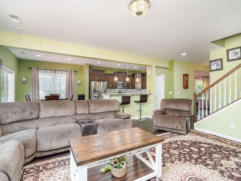 6211 Canyon Trail, Denver, NC 28037.  MLS# CAR4277710, YatesRealty ID 31180. Living room