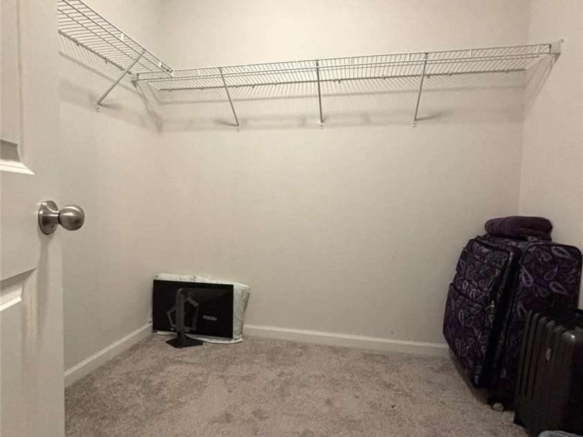 1916 Country Way, Hickory, NC 28601.  MLS# CAR4285969, YatesRealty ID 31181. 