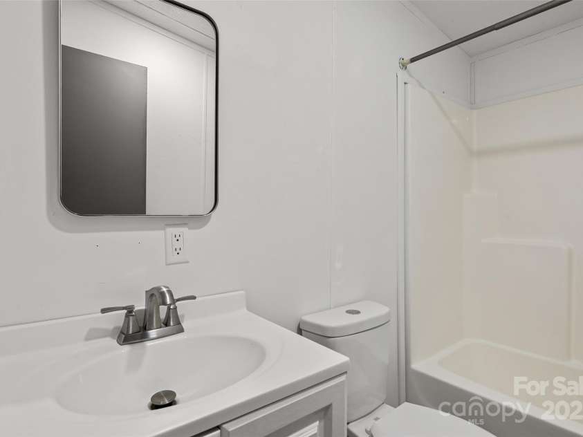 5 Concord Knoll Lane, Asheville, NC 28803.  MLS# CAR4264600, YatesRealty ID 31183. 