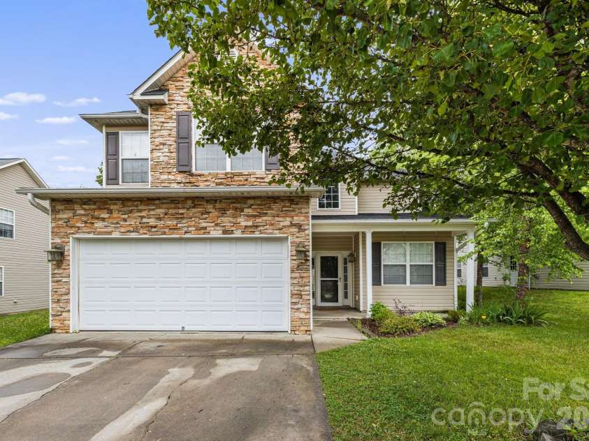 52 Black River Road, Fletcher, NC 28732.  MLS# CAR4387580, YatesRealty ID 31183. 