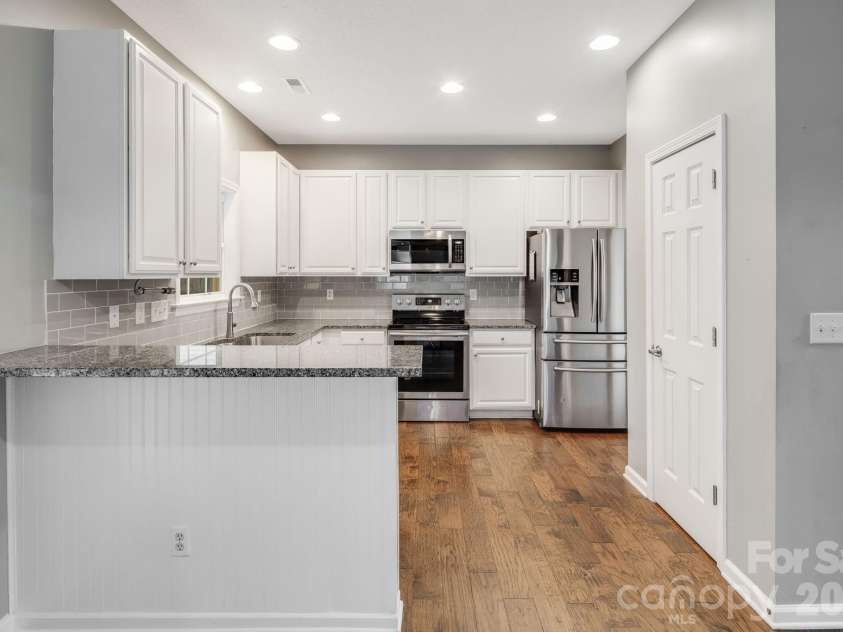 52 Black River Road, Fletcher, NC 28732.  MLS# CAR4387580, YatesRealty ID 31183. 