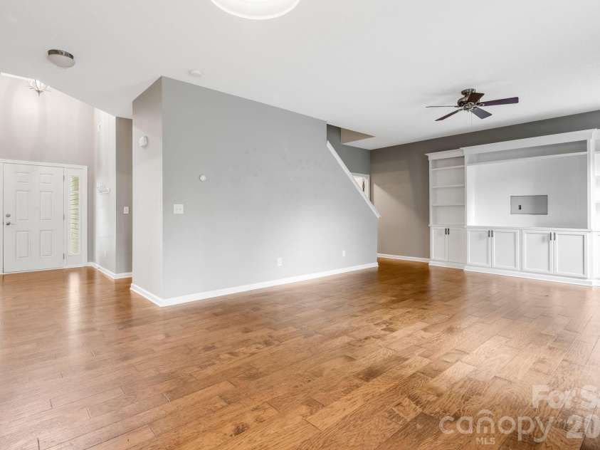52 Black River Road, Fletcher, NC 28732.  MLS# CAR4387580, YatesRealty ID 31183. 
