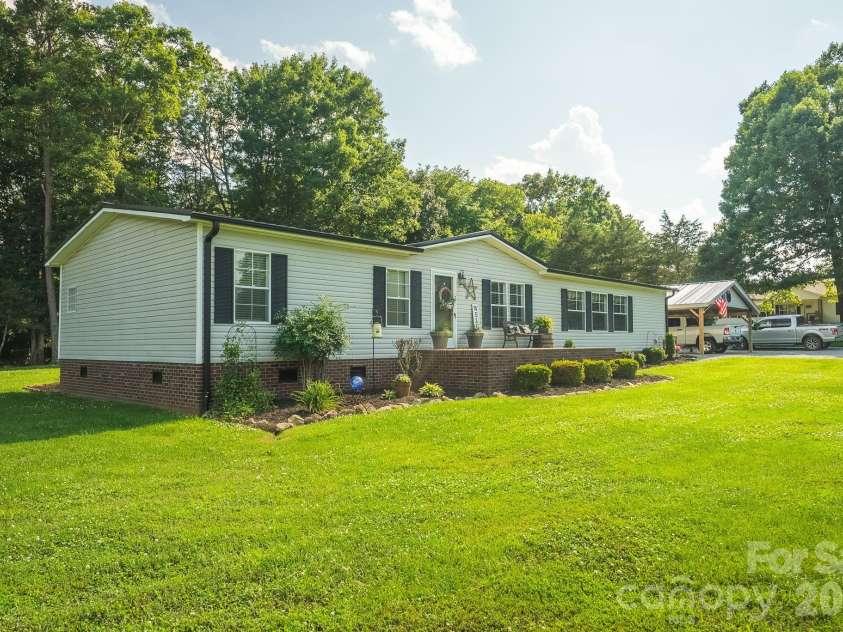 441 Fairgrounds Road, Taylorsville, NC 28681.  MLS# CAR4390657, YatesRealty ID 31184. 
