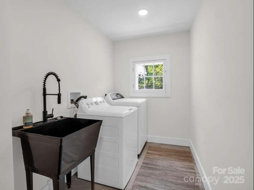 5990 Nc 9 Highway, Tryon, NC 28782.  MLS# CAR4281496, YatesRealty ID 31184. Laundry on Main