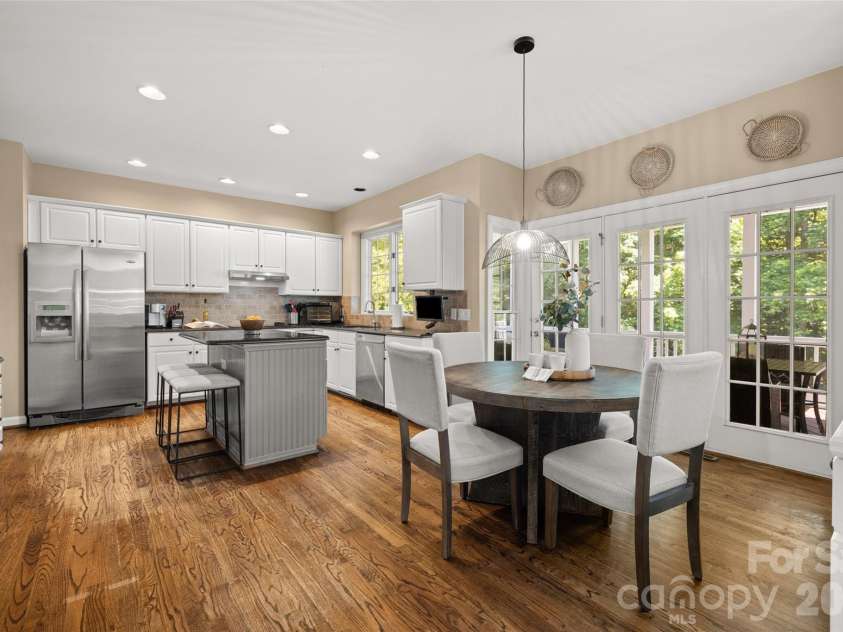 2733 Providence Spring Lane, Charlotte, NC 28270.  MLS# CAR4392118, YatesRealty ID 31185. 