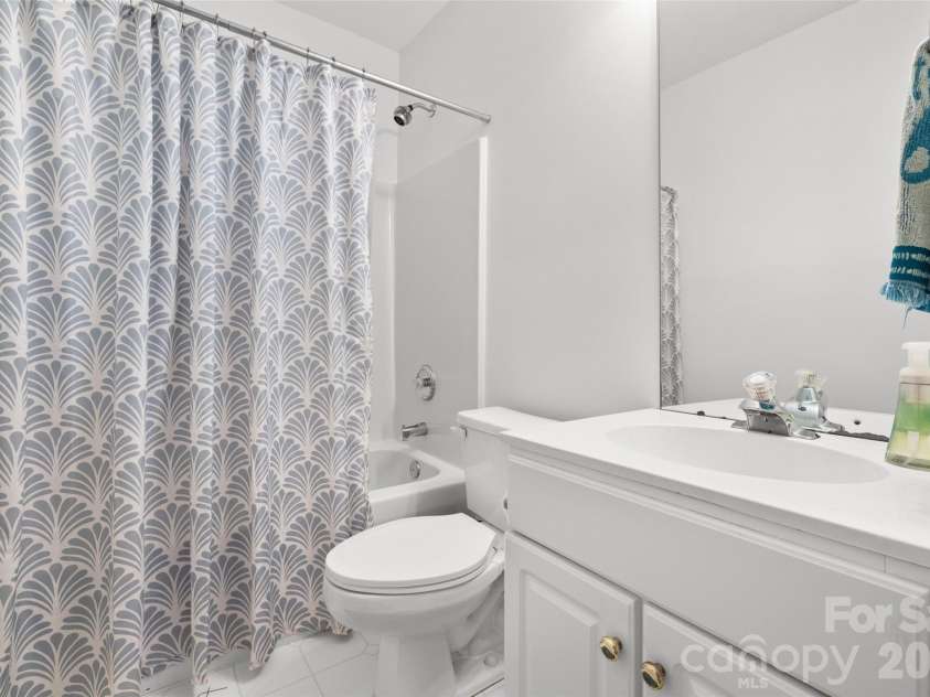 2733 Providence Spring Lane, Charlotte, NC 28270.  MLS# CAR4392118, YatesRealty ID 31185. 