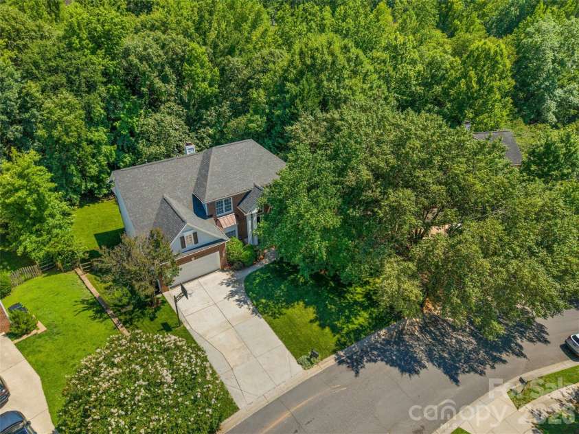 2733 Providence Spring Lane, Charlotte, NC 28270.  MLS# CAR4392118, YatesRealty ID 31185. 