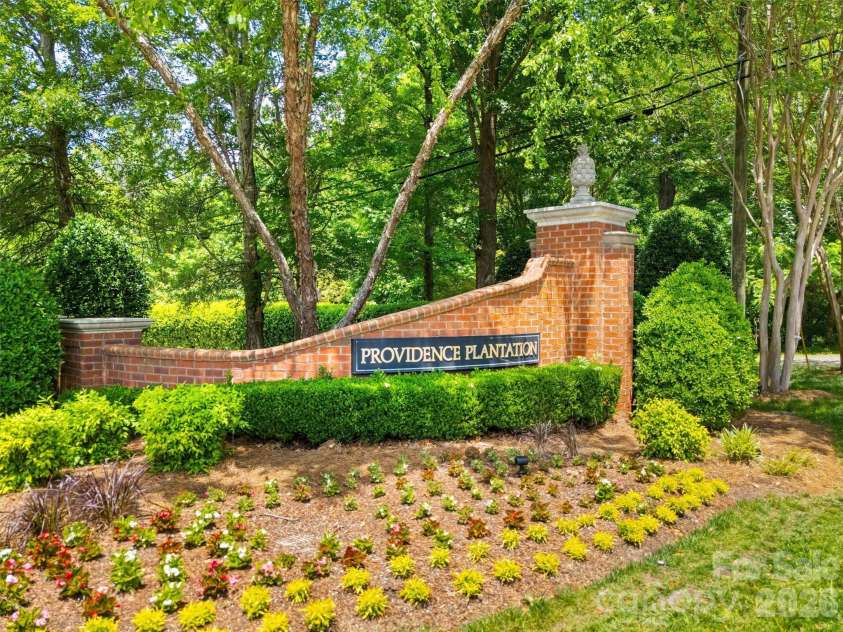 2733 Providence Spring Lane, Charlotte, NC 28270.  MLS# CAR4392118, YatesRealty ID 31185. 