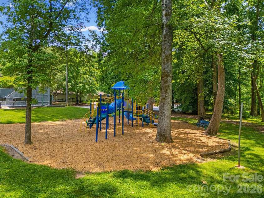 2733 Providence Spring Lane, Charlotte, NC 28270.  MLS# CAR4392118, YatesRealty ID 31185. 