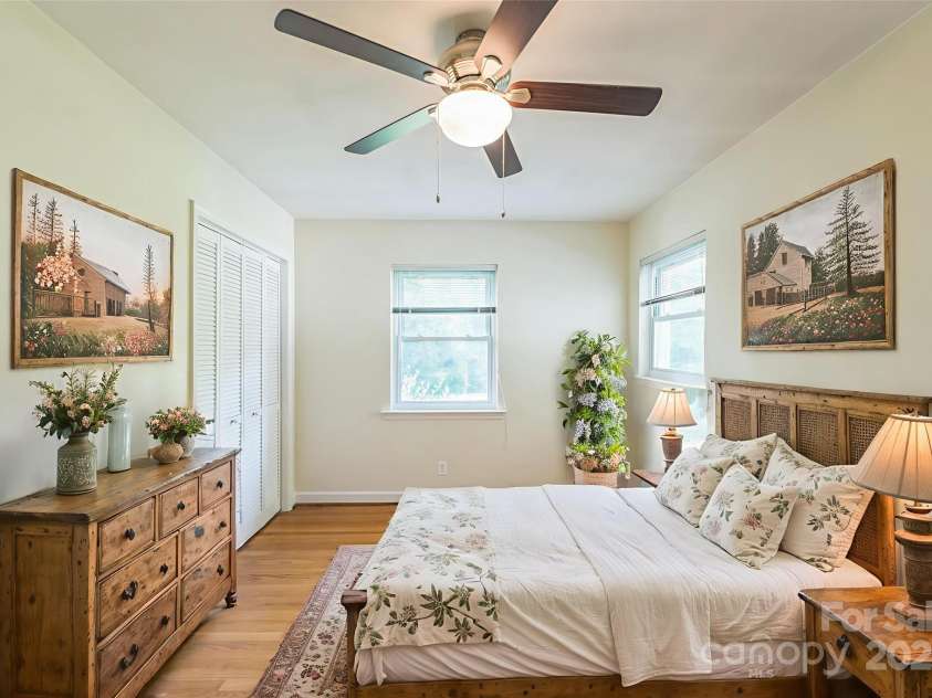 606 Spring Street, Walnut Cove, NC 27052.  MLS# CAR4289339, YatesRealty ID 31185. 