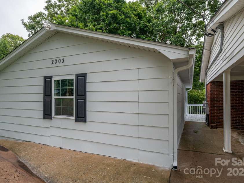 2003 Robyn Avenue, Shelby, NC 28152.  MLS# CAR4280202, YatesRealty ID 31186. 